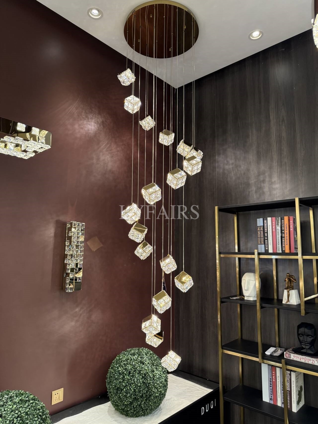 Lampadario di lusso a cubo magico di cristallo galleggiante per soffitti alti