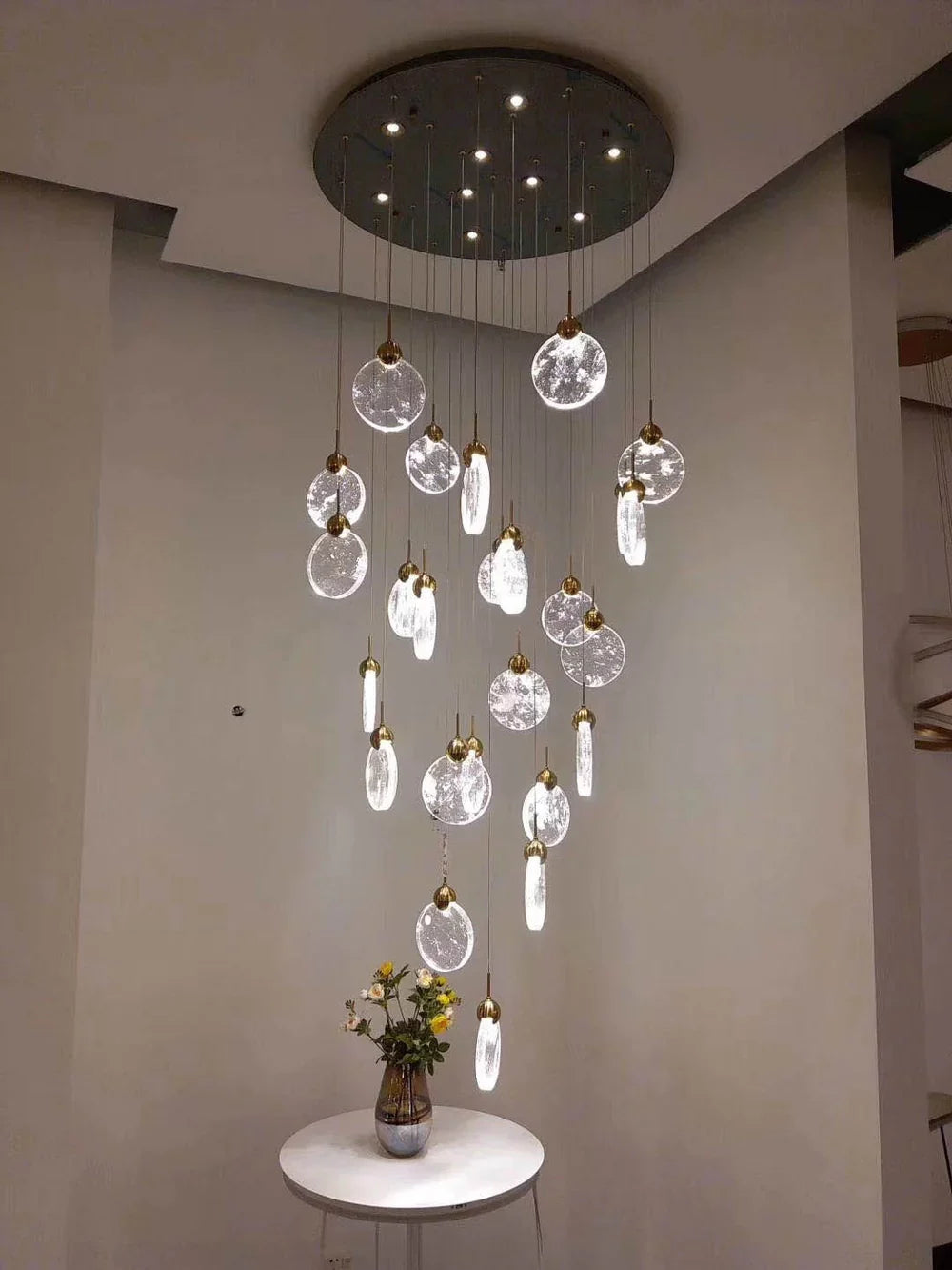 Suspension LED Cloud Glass Cluster pour escalier/hall