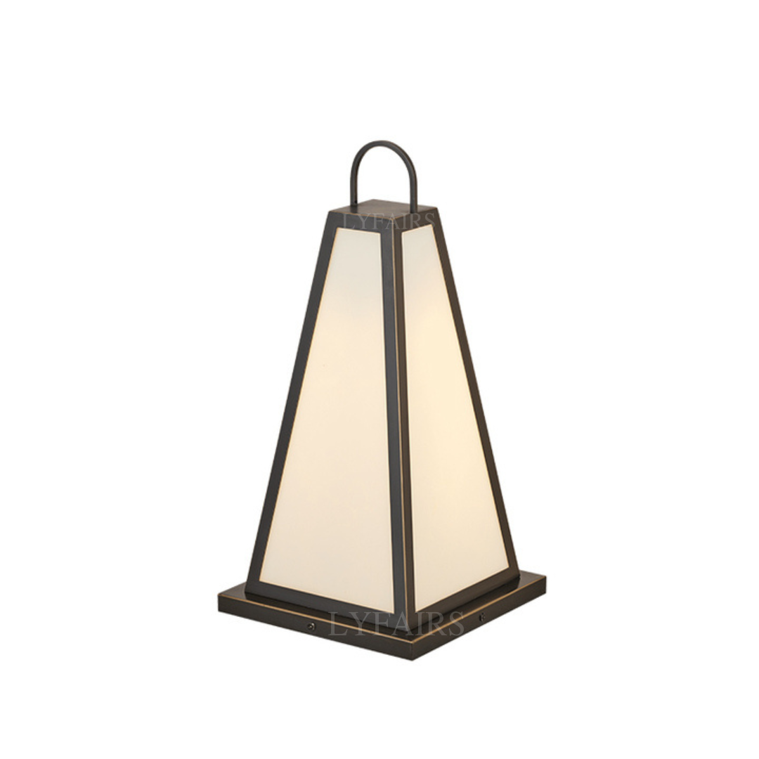 Outdoor Pyramid-shape Light Fixutre Lawn Lamp in Different Size for Garden/Yard/Entrance