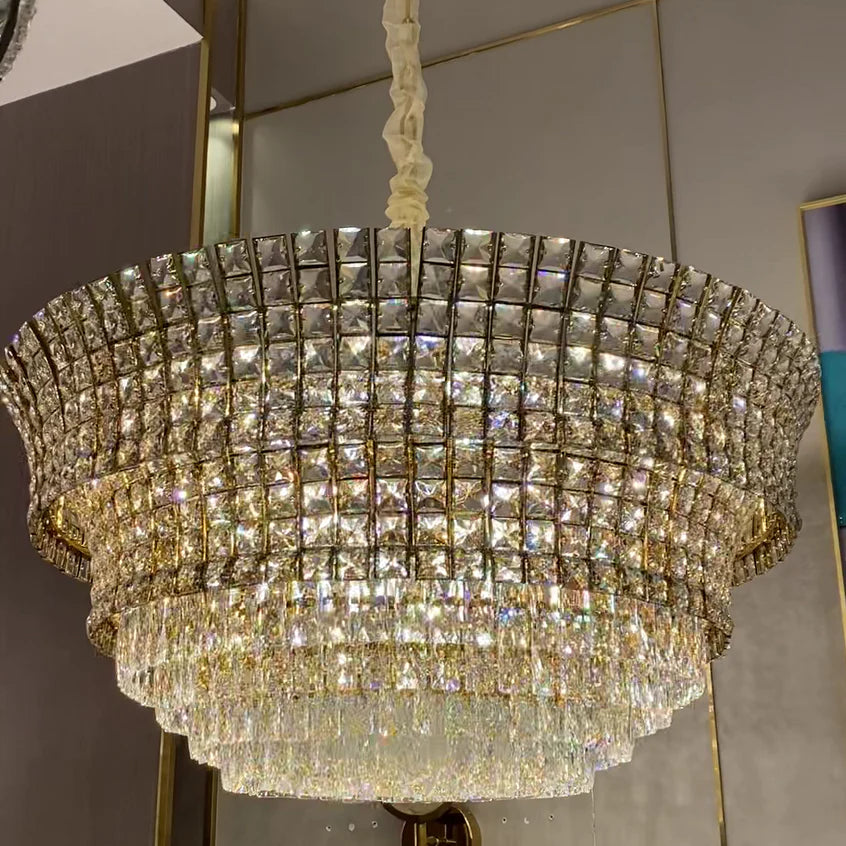 Nouveau lustre en cristal créatif de luxe à plusieurs niveaux avec finition or champagne pour salon/salle à manger/escalier/hall d'entrée